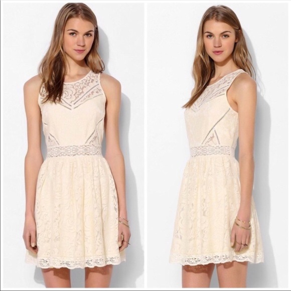 Urban Outfitters Dresses & Skirts - Urban Outfitters Kimchi Blue Lace Mini Dress S